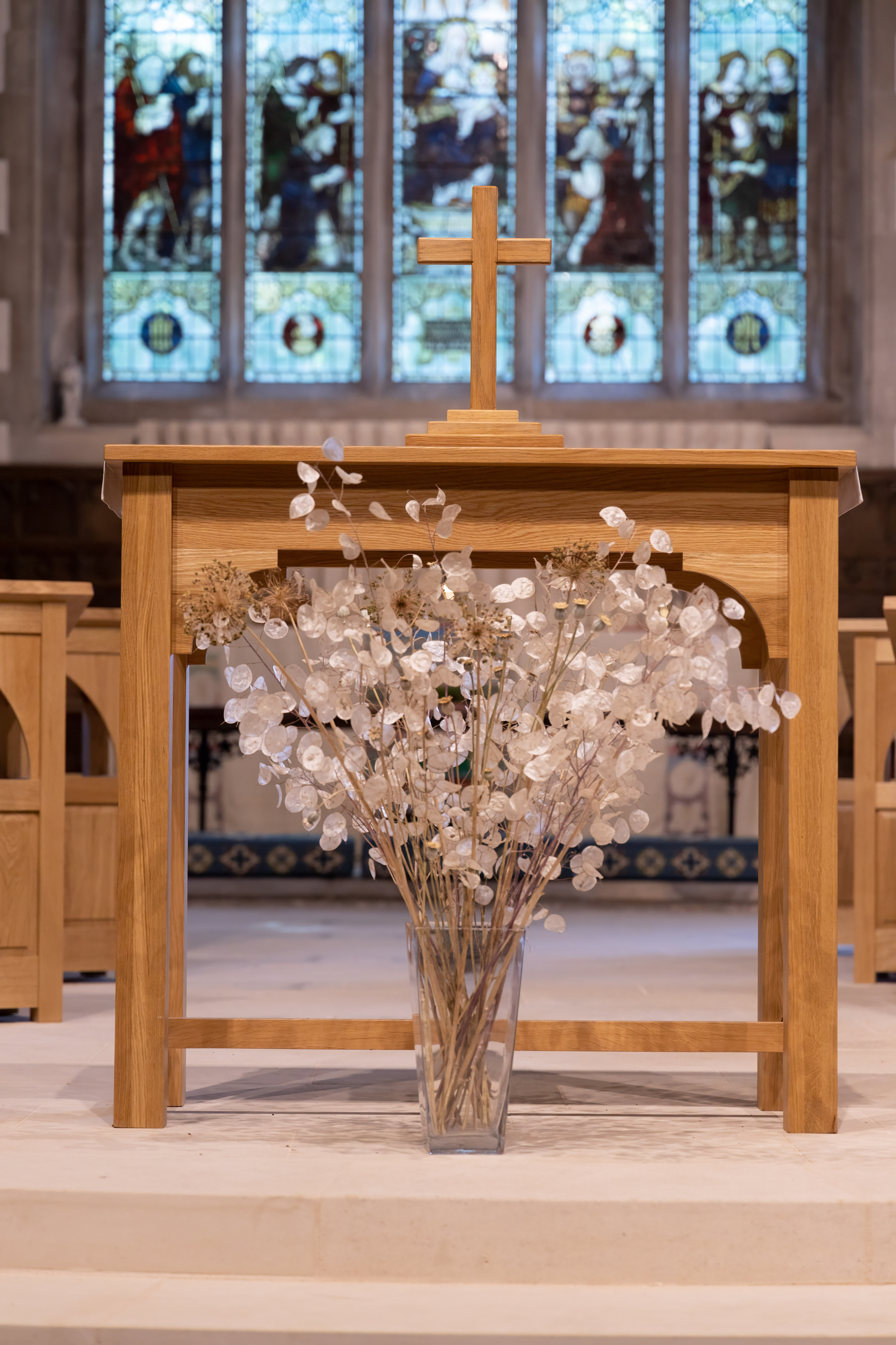 Forward altar